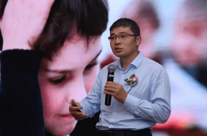 陜西智華信科技有限公司CEO、國家教育信息化標(biāo)準(zhǔn)委員會委員、阿里巴巴教育行業(yè)專家耿化龍——《基于學(xué)習(xí)空間的教學(xué)歷程圖景》