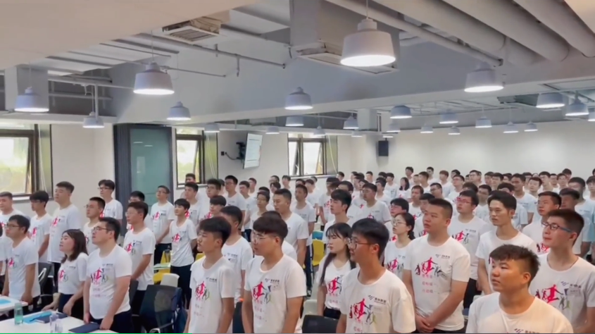 美林數(shù)據(jù)2021屆畢業(yè)生宣誓